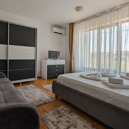 Hella Apartament Mamaia-Nord Năvodari Exteriér fotografie